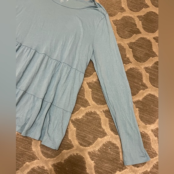 Blue Long Sleeve Tiered Top Loft Size Medium - Picture 5 of 7